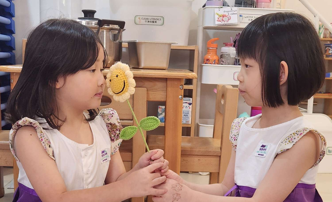 How to Foster Social Skills Through Mixed-Aged Classrooms — and Why It Matters